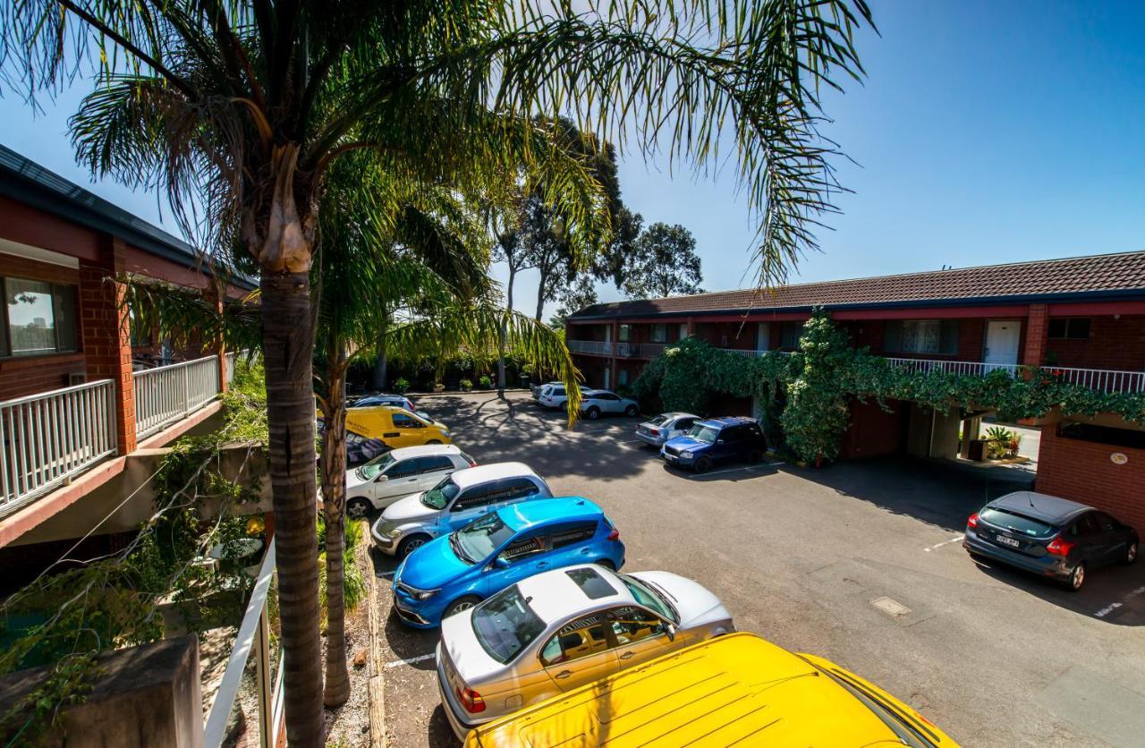 Adelaide Granada Motor Inn Exterior photo